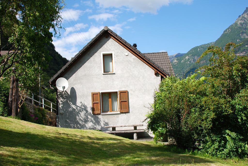 Casa Fontanella Villa Brione  Oda fotoğraf